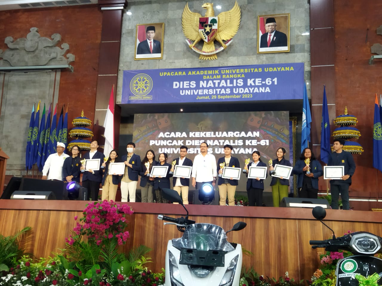 FMIPA is proud, its study program achieved Chancellor's Awards on the 61st Anniversary of Udayana University