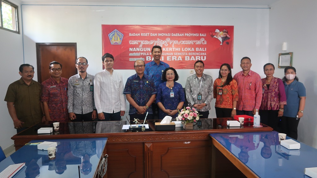The signing of the Cooperation Agreement between the Faculty of Mathematics and Natural Sciences, Udayana University with PT Nicslab Global Industri and the Bali Provincial Government (Bali Provincial Research and Innovation Agency) regarding the imp